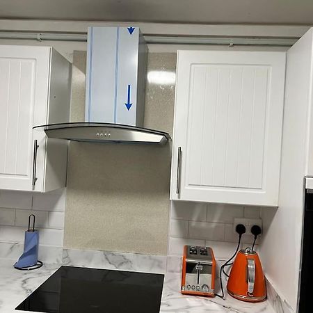 2 Bed Solihull Near Nec Airport, Jlr, Resort Wrld Buitenkant foto