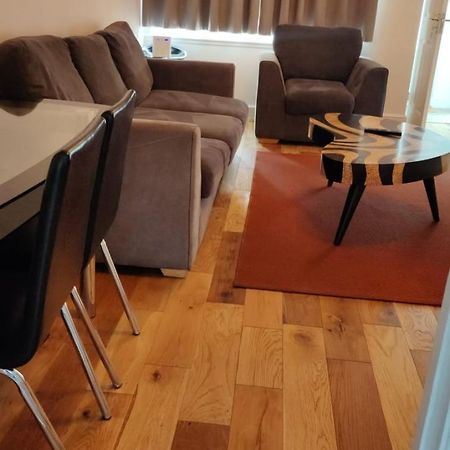 2 Bed Solihull Near Nec Airport, Jlr, Resort Wrld Buitenkant foto