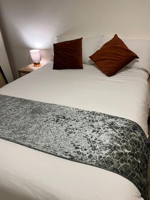 2 Bed Solihull Near Nec Airport, Jlr, Resort Wrld Buitenkant foto