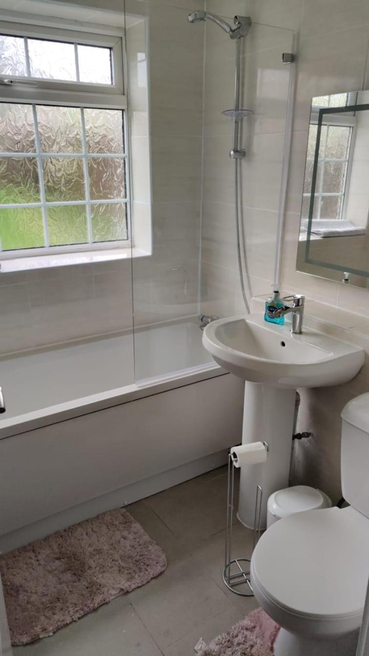 2 Bed Solihull Near Nec Airport, Jlr, Resort Wrld Buitenkant foto